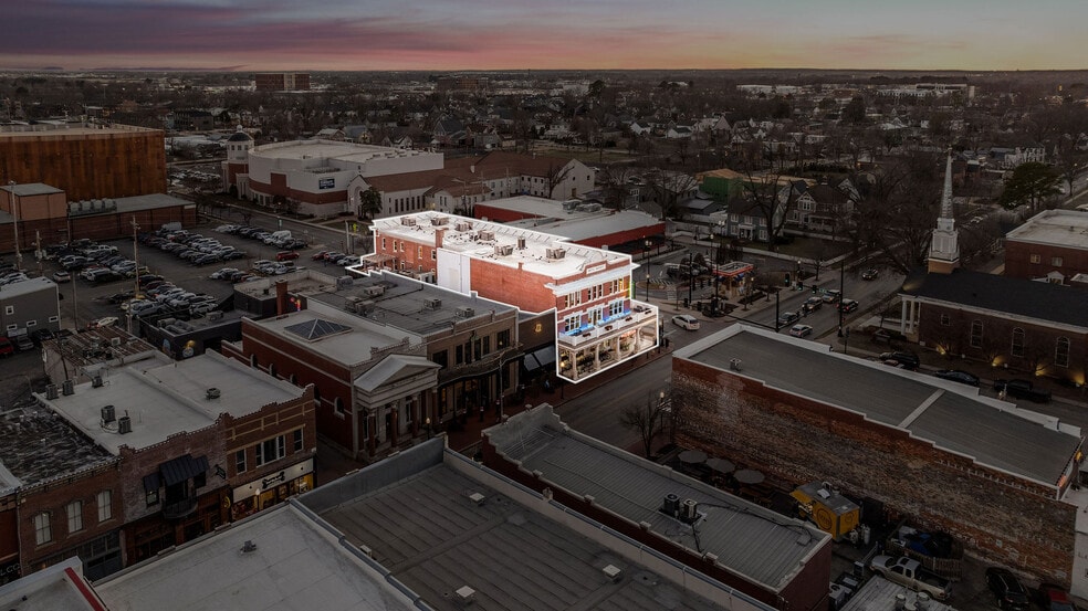 125 W Central Ave, Bentonville, AR for lease - Building Photo - Image 3 of 31