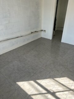 914-920 Holland Ave, Cayce, SC à louer - Photo intérieure - Image 3 de 9