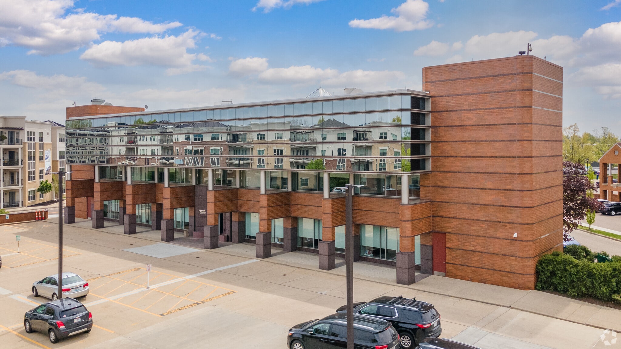 4901 Hunt Rd, Blue Ash, OH for lease Building Photo- Image 1 of 13