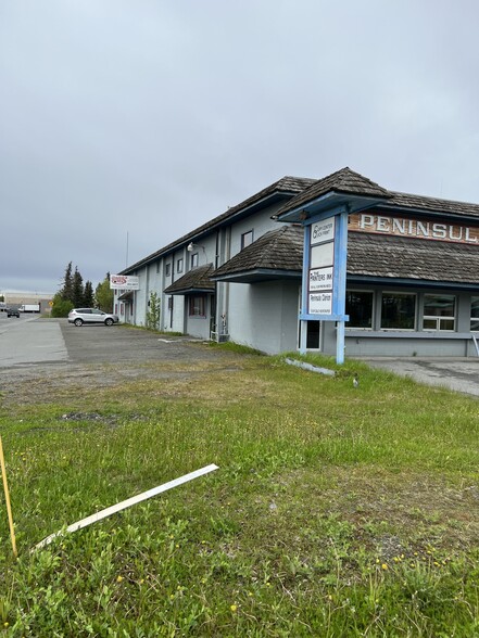 150 Trading Bay Rd, Kenai, AK à vendre - Photo du b timent - Image 3 de 24