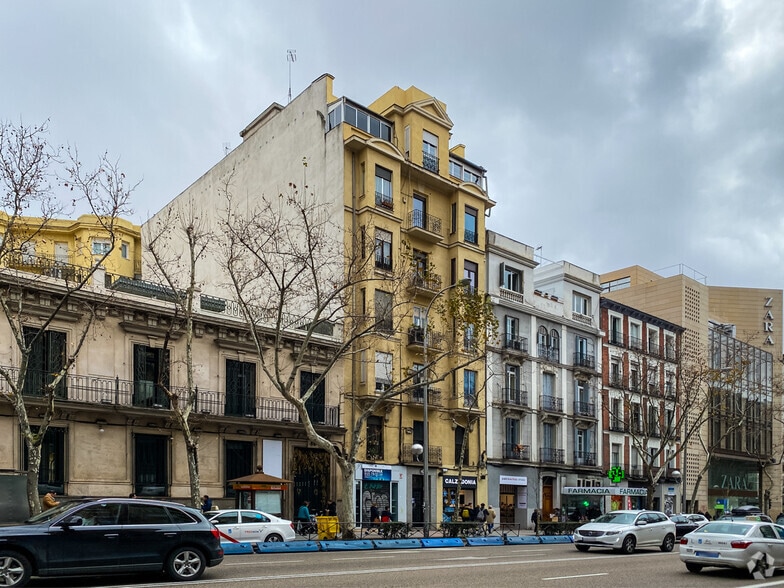 Commerce de détail dans Madrid, Madrid à louer - Photo du bâtiment - Image 1 de 1