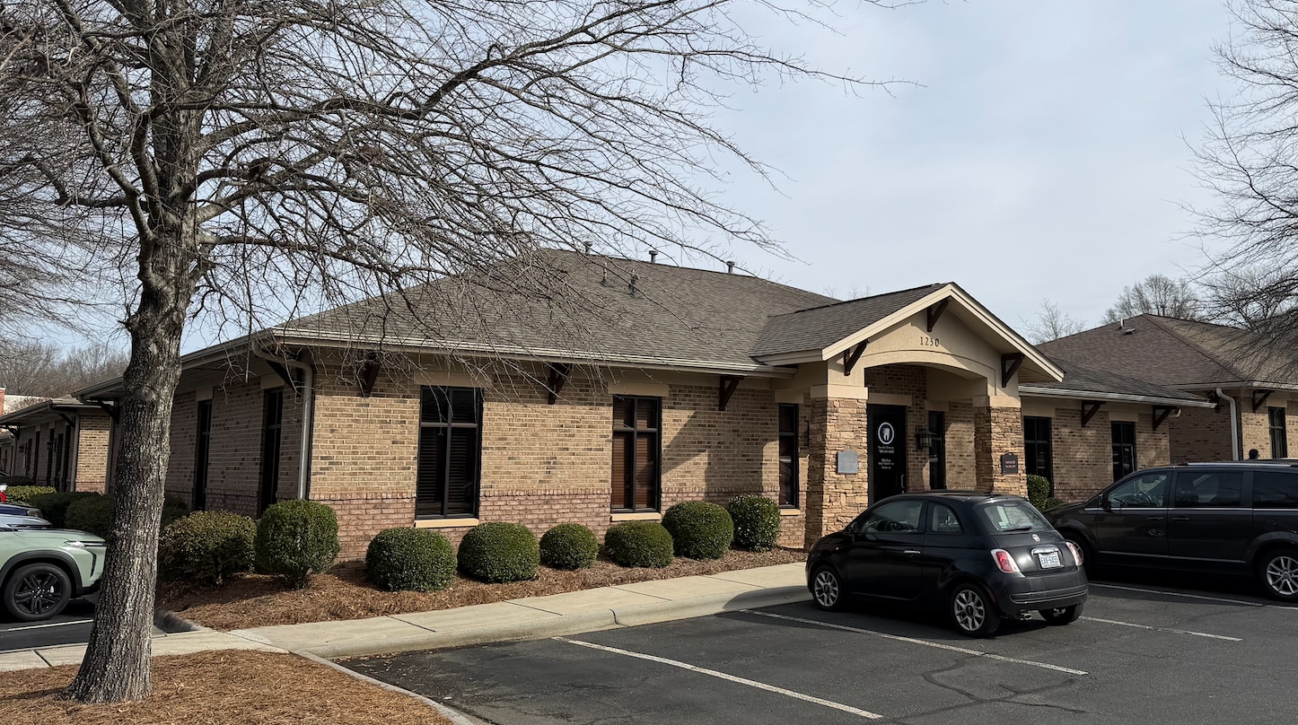 1230 Mann Dr, Matthews, NC for sale Primary Photo- Image 1 of 9