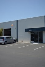 6342-6348 Industry Way, Westminster, CA à louer Photo intérieure- Image 1 de 10