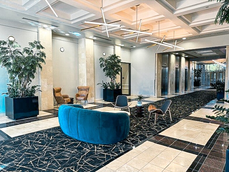 8400 E Crescent Pky, Greenwood Village, CO for lease - Building Photo - Image 3 of 12