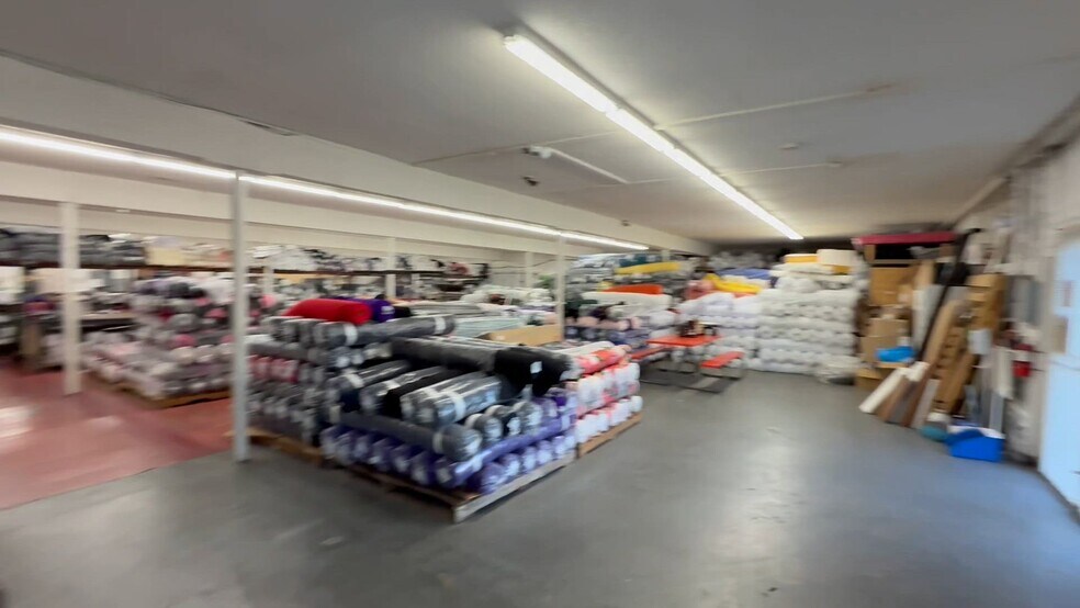 965 Venice Blvd, Los Angeles, CA à louer - Vidéo sur l’inscription commerciale - Image 3 de 16