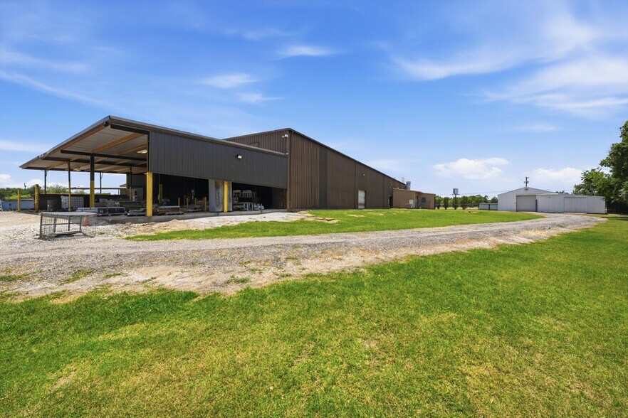 6613 N 19th St, Waco, TX à vendre - Photo du bâtiment - Image 2 de 10