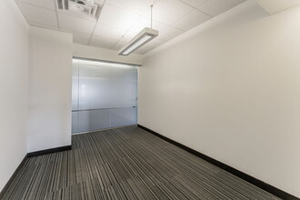 501-507 Pl d'Armes, Montréal, QC à louer Photo du bâtiment- Image 1 de 24