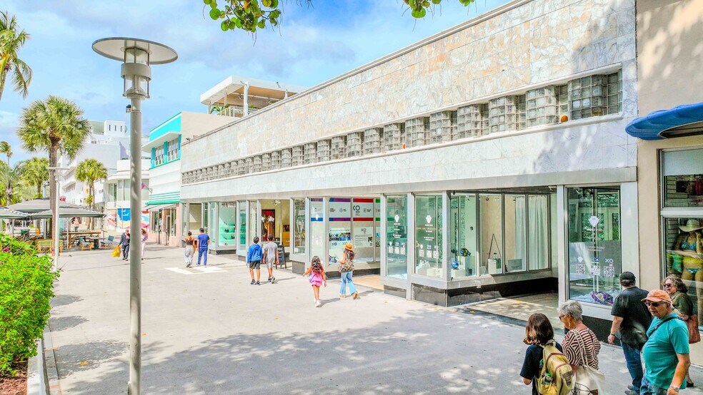 433-445 Lincoln Rd, Miami, Miami Beach, FL à louer - Photo du bâtiment - Image 2 de 10