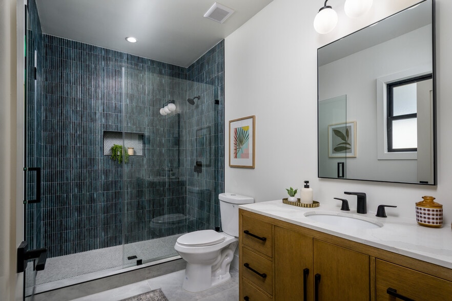 223 Howland Canal, Venice, CA à vendre - Photo du bâtiment - Image 2 de 39