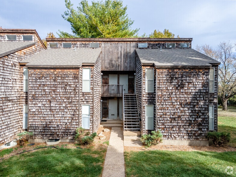 11337 Calico Dr, Kansas City, MO à vendre - Photo du bâtiment - Image 2 de 4