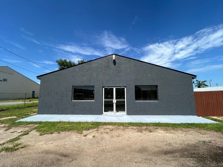 317 S Old Corry Field Rd, Pensacola, FL for sale - Primary Photo - Image 1 of 18