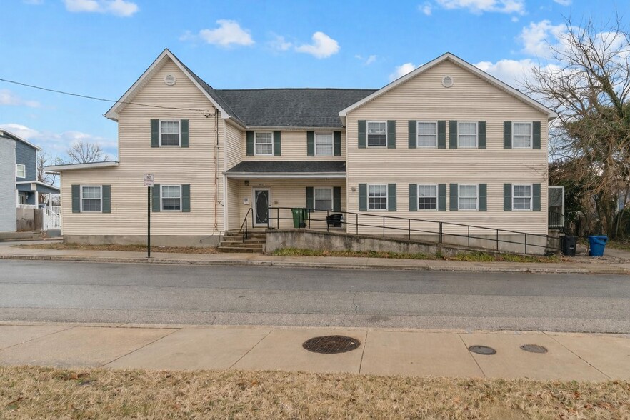 3921 Old York Rd, Baltimore, MD à vendre - Photo du bâtiment - Image 2 de 12