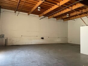 6301 Sky Creek Dr, Sacramento, CA à louer Photo intérieure- Image 1 de 3