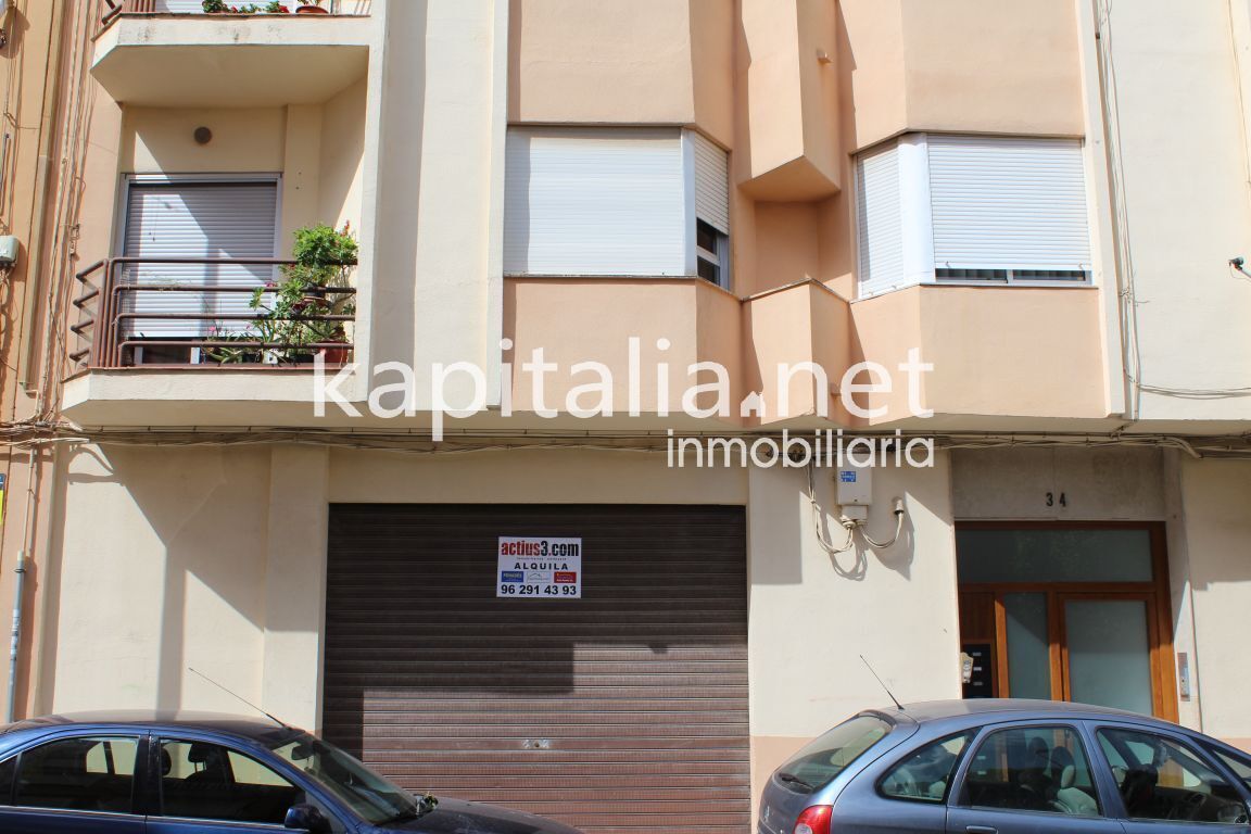 Commerce de détail dans Ontinyent, Valencia à louer Photo du bâtiment- Image 1 de 14