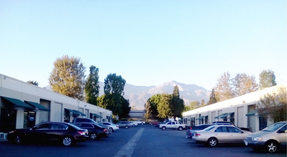 9395 Feron Blvd, Rancho Cucamonga, CA for lease - Primary Photo - Image 3 of 3