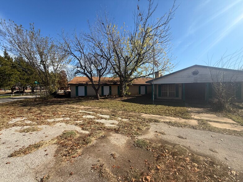 600 E California Ave, Walters, OK à vendre - Photo du bâtiment - Image 3 de 48