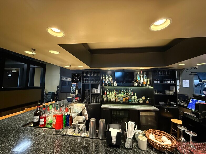 526 NW 60th St, Gainesville, FL à vendre - Photo du bâtiment - Image 2 de 7