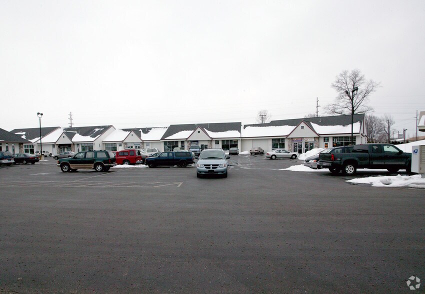 32-50 E Lakewood Blvd, Holland, MI à vendre - Photo du bâtiment - Image 2 de 10