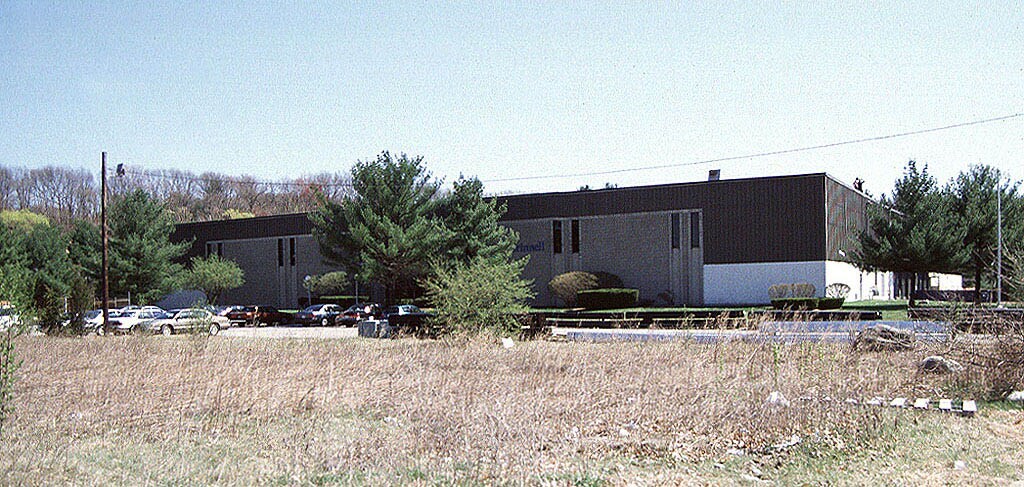 120-122 Shawmut Rd, Canton, MA à louer Photo du bâtiment- Image 1 de 4