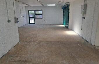 Darlington Close, Sandy for lease Interior Photo- Image 2 of 2