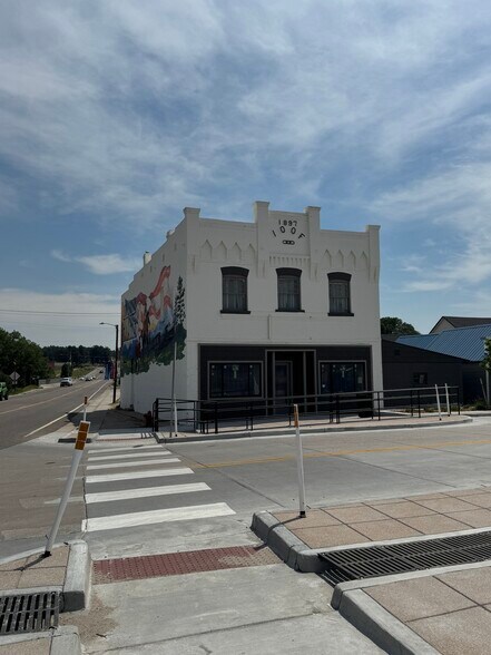122 Main St, Elizabeth, CO à vendre - Photo du bâtiment - Image 2 de 4