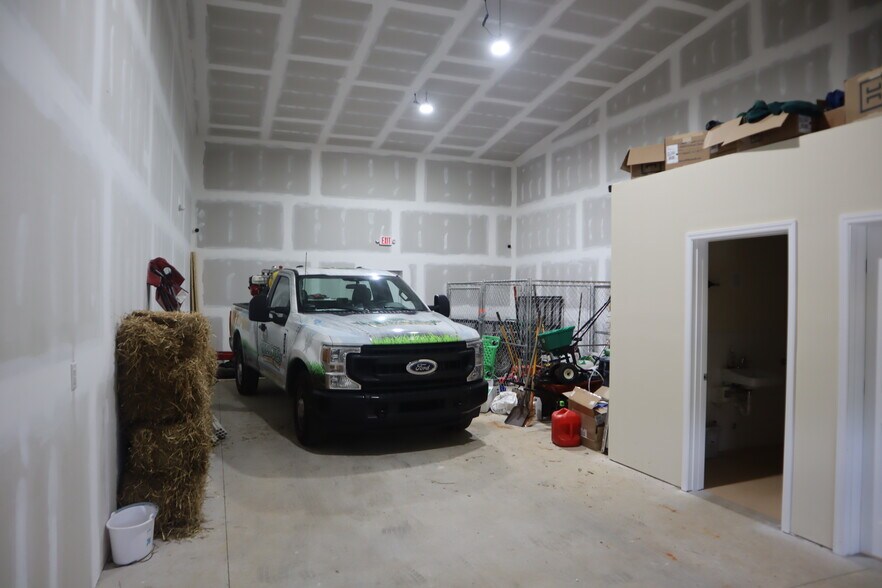 1700 Industrial Center, Charlotte, NC à louer - Photo intérieure - Image 3 de 9