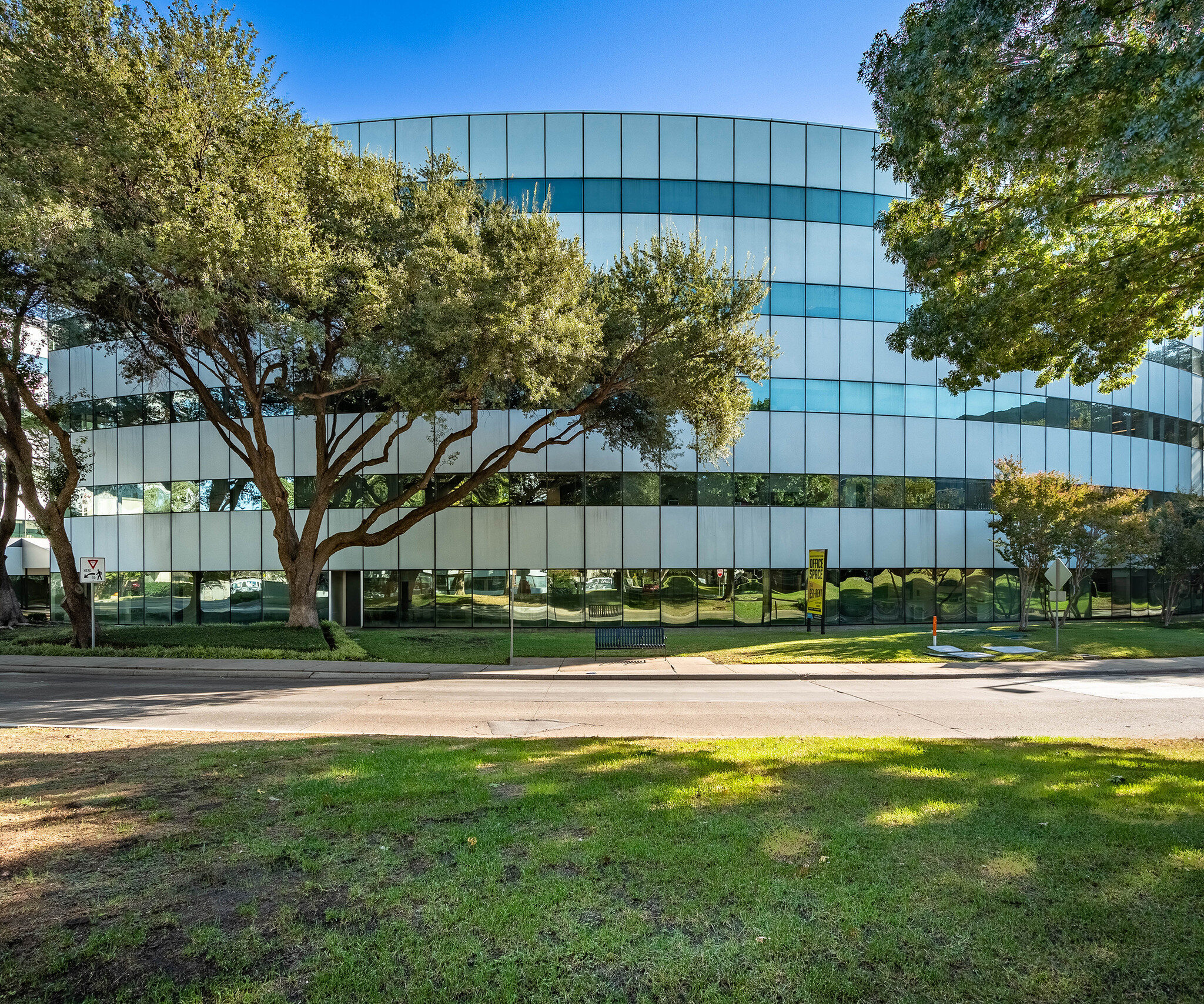 14800 Quorum Dr, Dallas, TX for lease Building Photo- Image 1 of 9