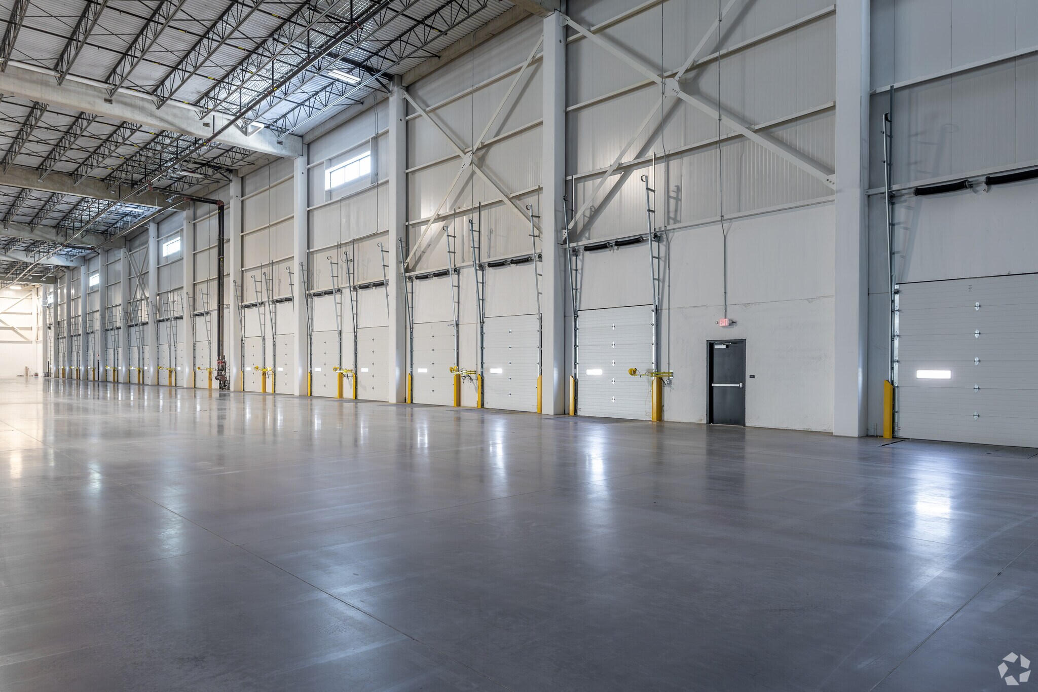 198 Enterprise Blvd, Allenwood, PA à louer Photo intérieure- Image 1 de 3