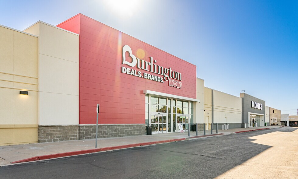 2214 E Kansas Ave, Garden City, KS à louer - Photo du bâtiment - Image 2 de 4