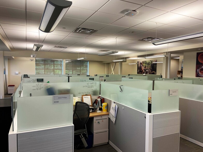 93 Pilgrim Park Rd, Waterbury, VT for lease - Building Photo - Image 2 of 2