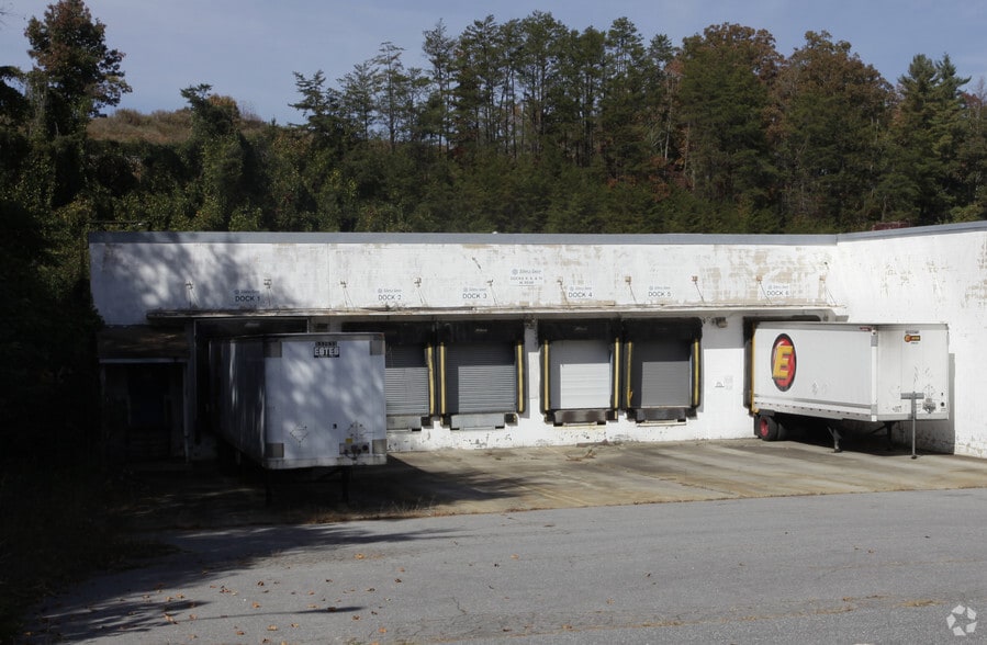 179 Merrimon Ave, Weaverville, NC for lease - Building Photo - Image 2 of 20
