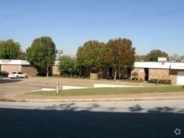 2401 Scott Ave, Fort Worth, TX à louer - Photo du bâtiment - Image 3 de 10