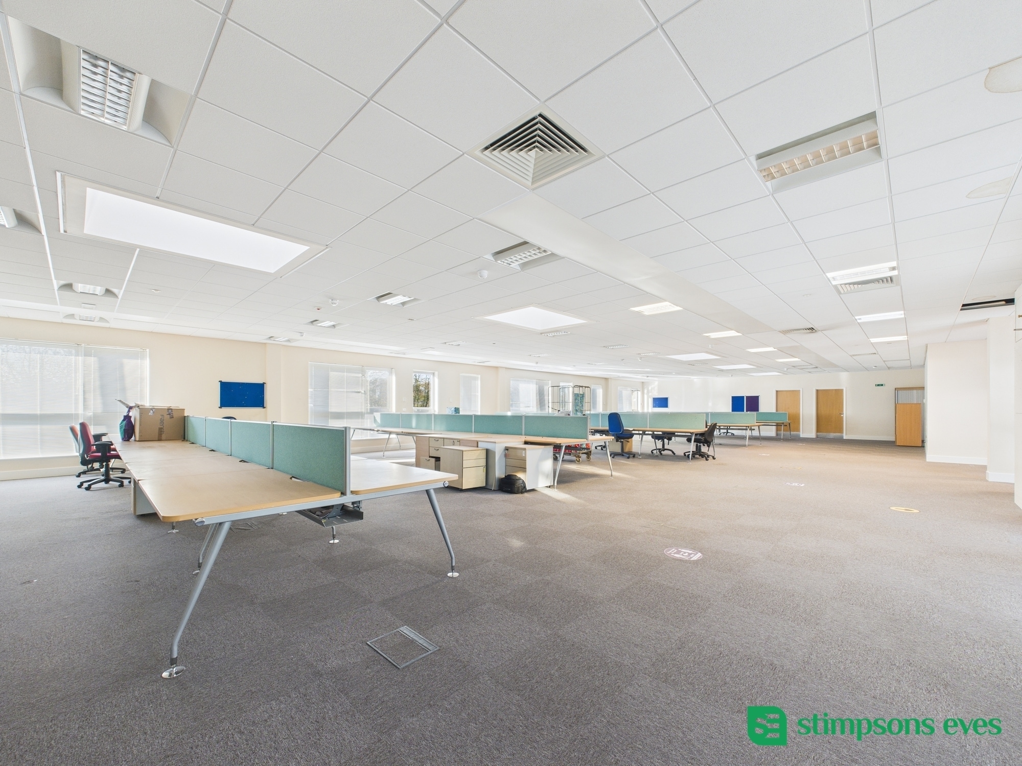 The Moakes, Luton for lease Building Photo- Image 1 of 12