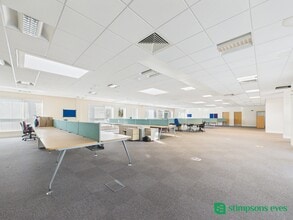 The Moakes, Luton for lease Building Photo- Image 1 of 12