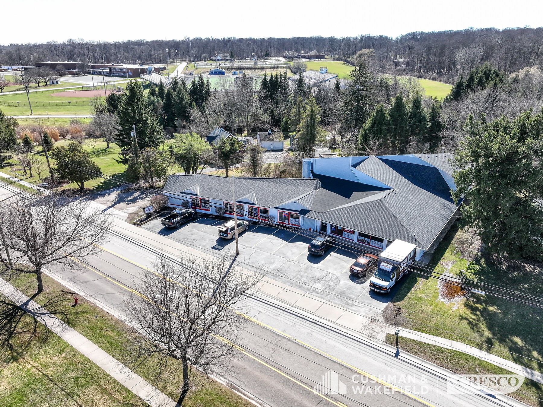 10414 Ravenna Rd, Twinsburg, OH à vendre Photo du bâtiment- Image 1 de 12
