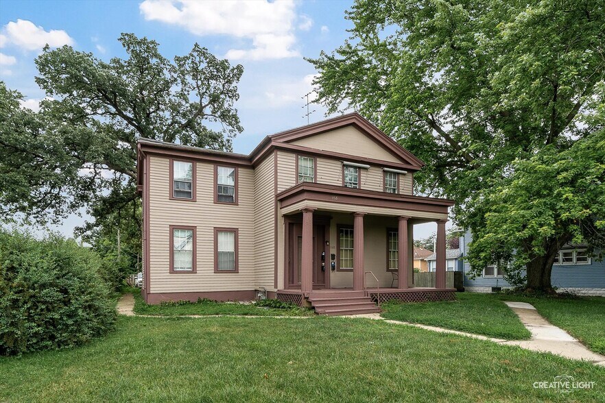 168 S Lincoln Ave, Aurora, IL à vendre - Photo du bâtiment - Image 3 de 6