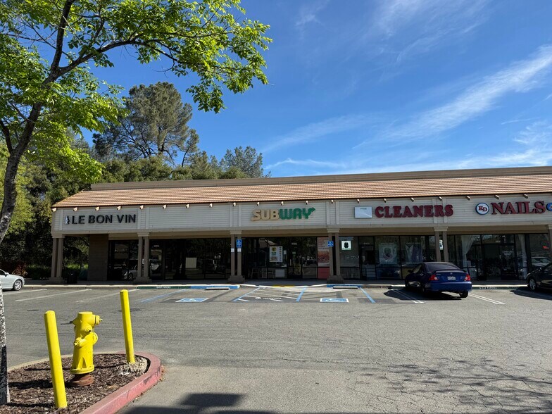 6009-6119 Horseshoe Bar Rd, Loomis, CA à louer - Photo du bâtiment - Image 3 de 6