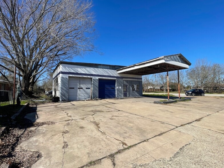 1202 S La Salle St, Navasota, TX for sale - Primary Photo - Image 2 of 6