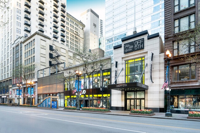 More details for 10 S State St, Chicago, IL - Retail for Lease
