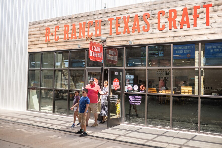 2520 Airline Dr, Houston, TX for lease - Building Photo - Image 2 of 4