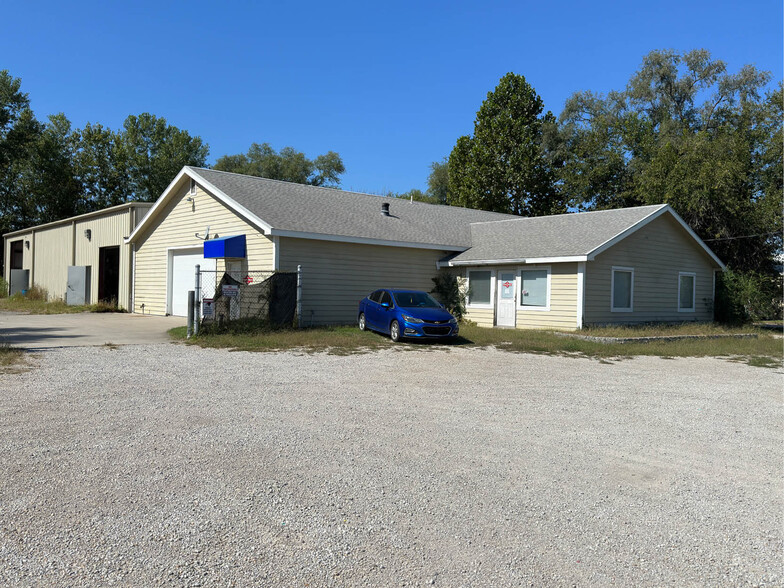 1837 E 1450 Rd, Lawrence, KS for sale - Building Photo - Image 1 of 1