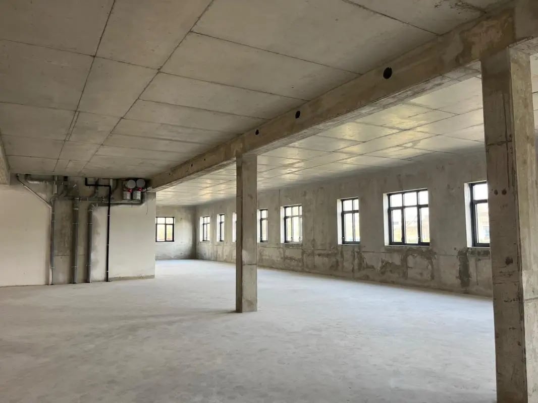 114 Quai De Bezons, Argenteuil for lease Building Photo- Image 1 of 4