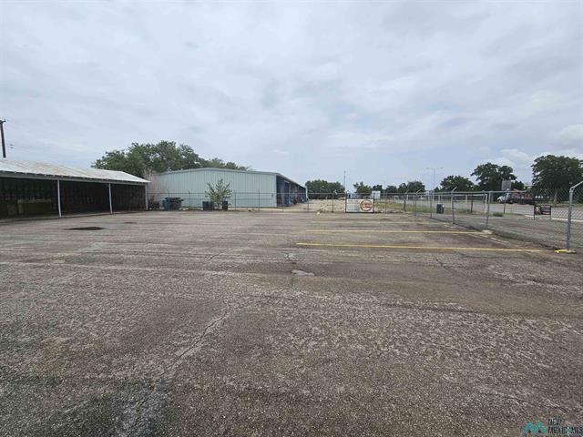 705 N 1st St, Artesia, NM à louer - Photo du bâtiment - Image 3 de 12