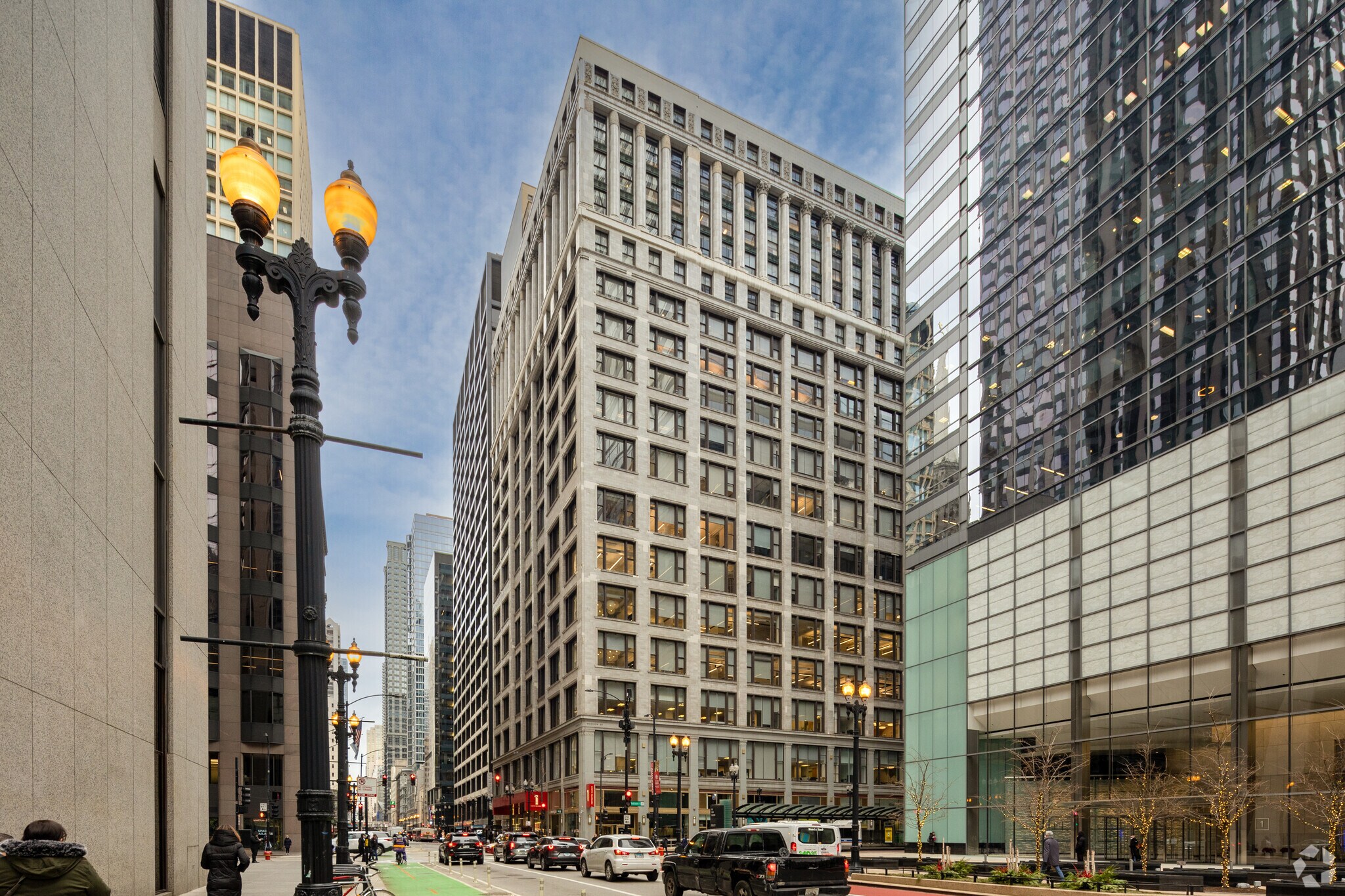 1 N Dearborn St, Chicago, IL à louer Photo du bâtiment- Image 1 de 7