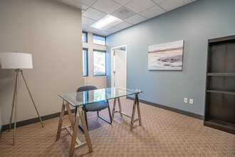 25101 The Old Rd, Stevenson Ranch, CA for lease Interior Photo- Image 1 of 1