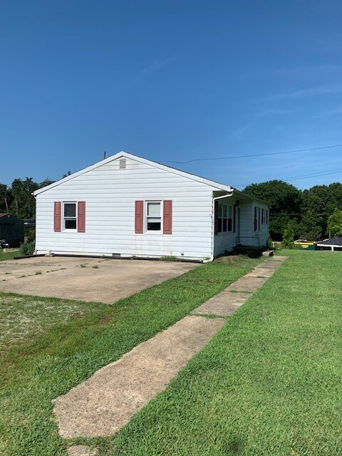 Plus de détails pour 4905 Auburn Rd, Summerfield, NC - Bureau à vendre