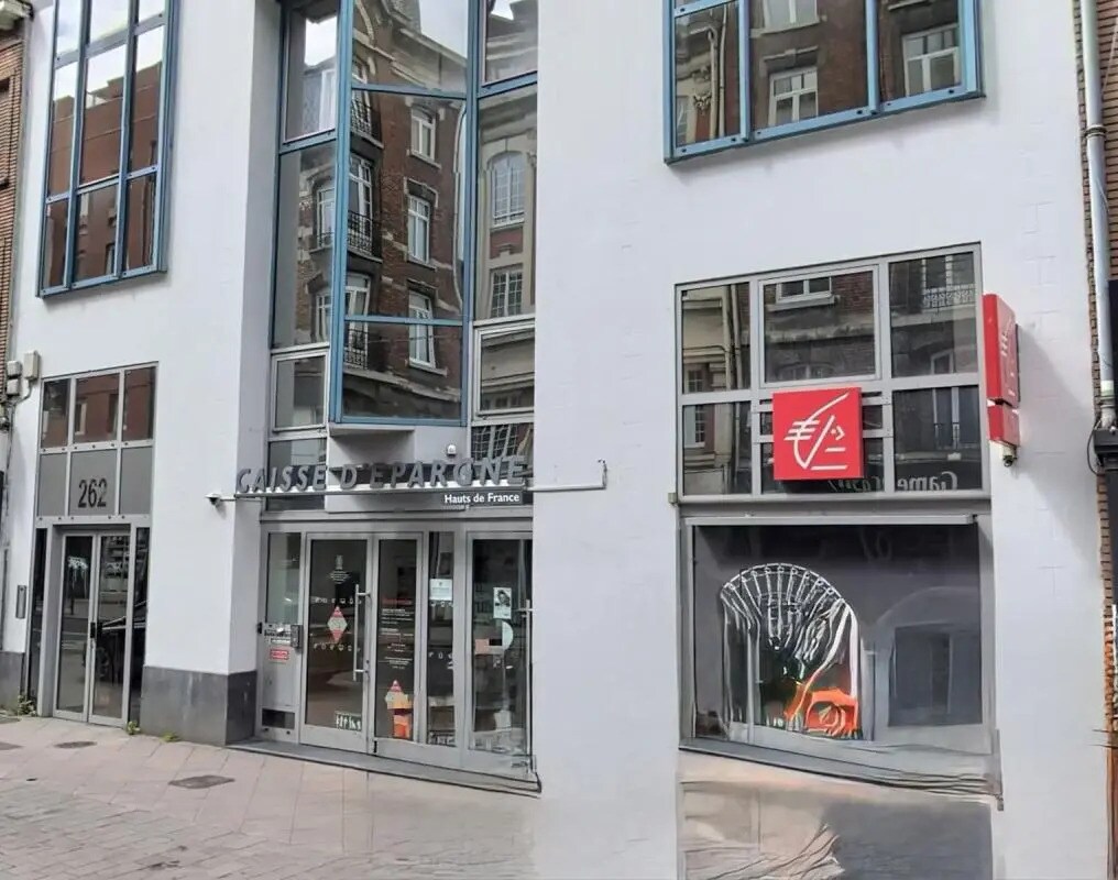 Retail in Lille for lease Building Photo- Image 1 of 2