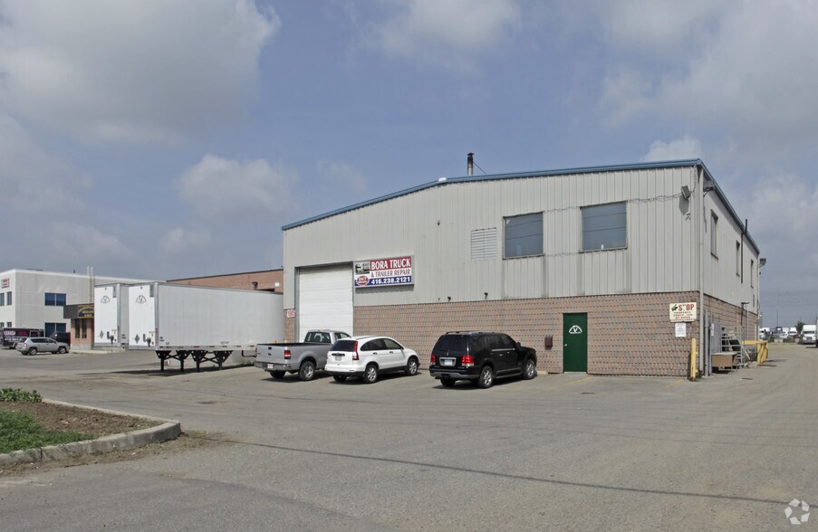 1085 Cardiff Blvd, Mississauga, ON à vendre - Photo principale - Image 1 de 1