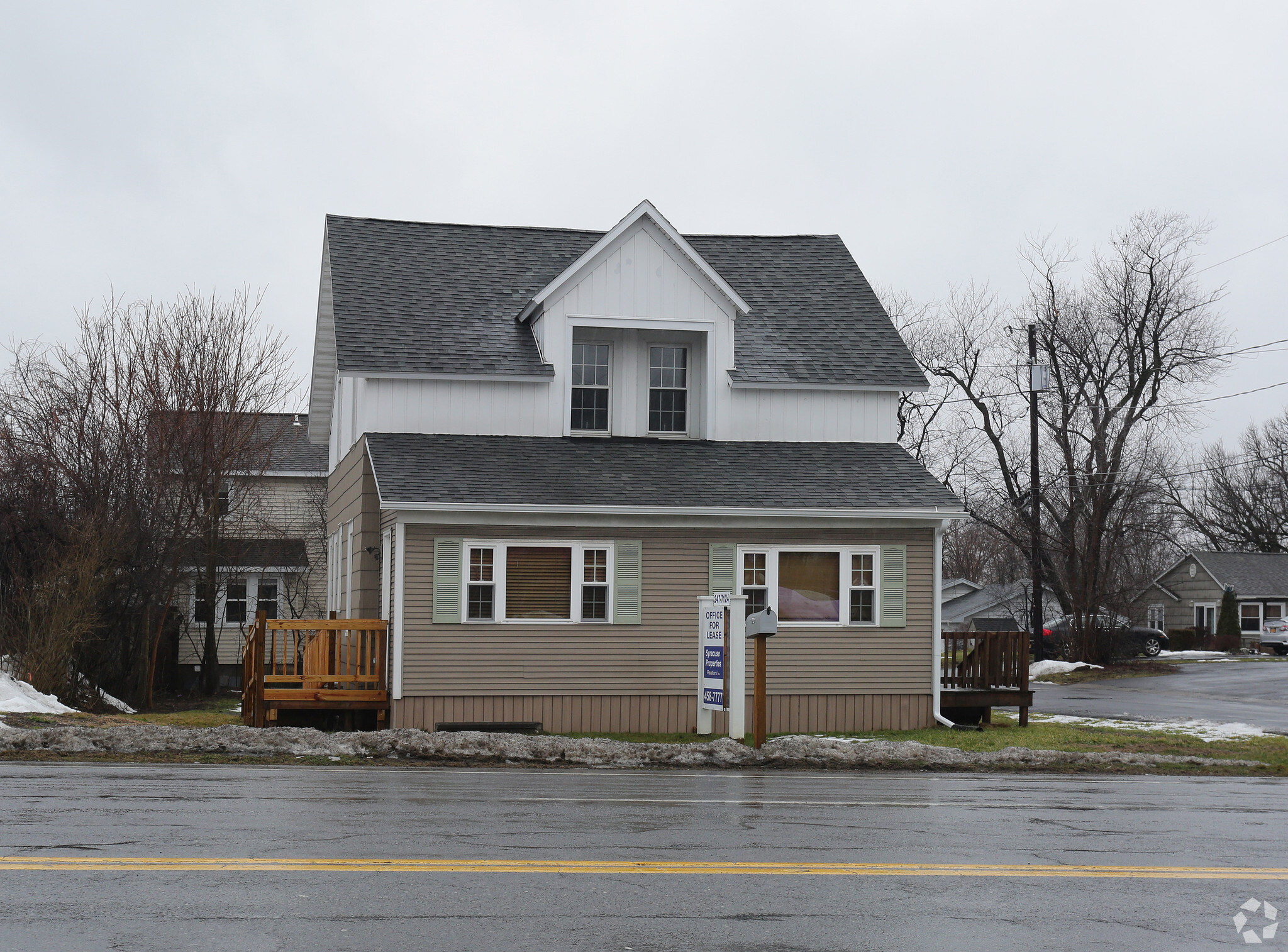 721 Old Liverpool Rd, Liverpool, NY à vendre Photo principale- Image 1 de 1