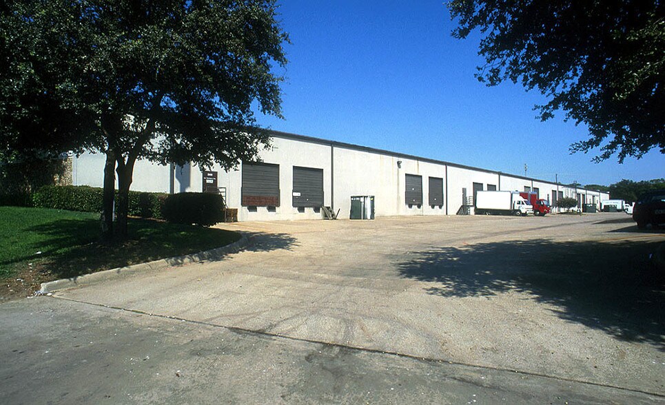 1600 N Stemmons Fwy, Carrollton, TX à louer - Autre - Image 3 de 10